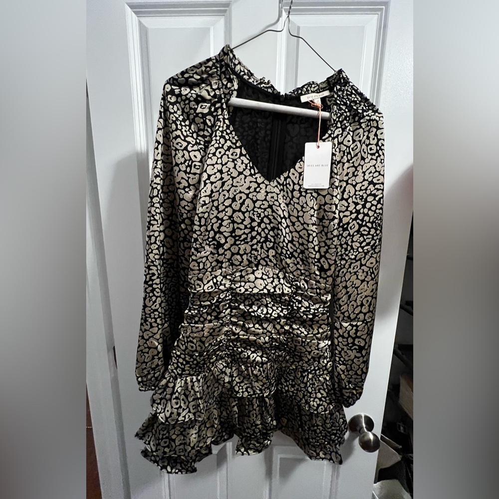 Skies Are Blue Black & Cream Leopard Print Long Sleeve Short Dress. Size XS. NWT